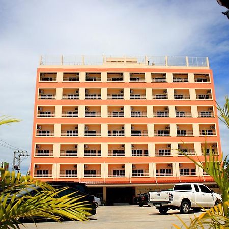 P.A. Ville Hotel Nakhon Sawan Extérieur photo