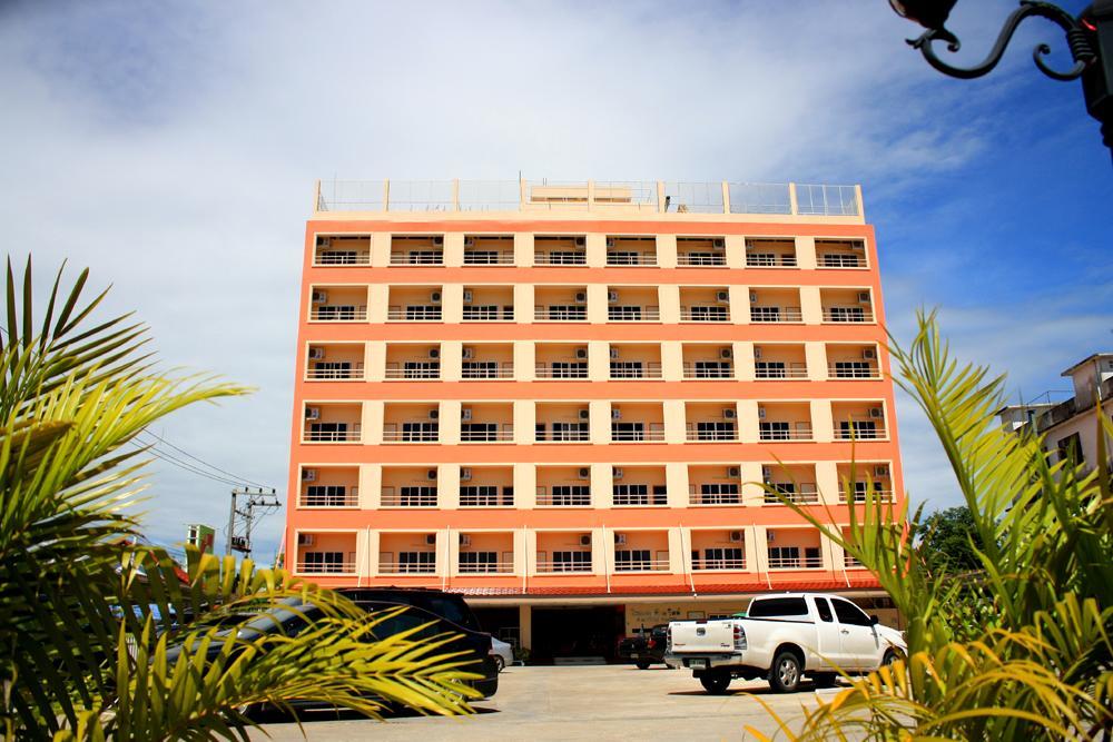 P.A. Ville Hotel Nakhon Sawan Extérieur photo
