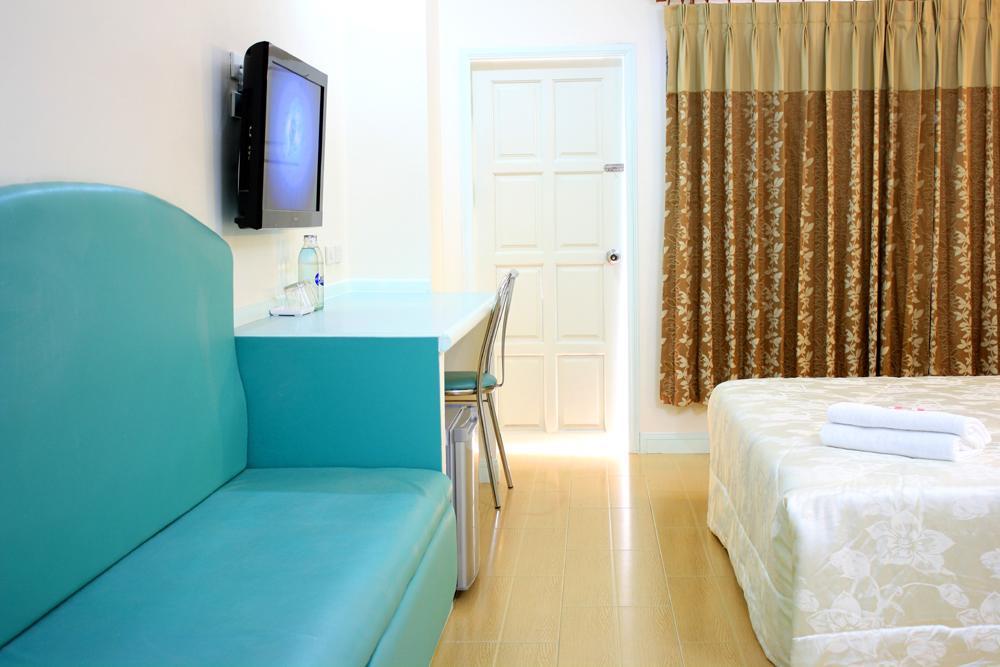 P.A. Ville Hotel Nakhon Sawan Extérieur photo