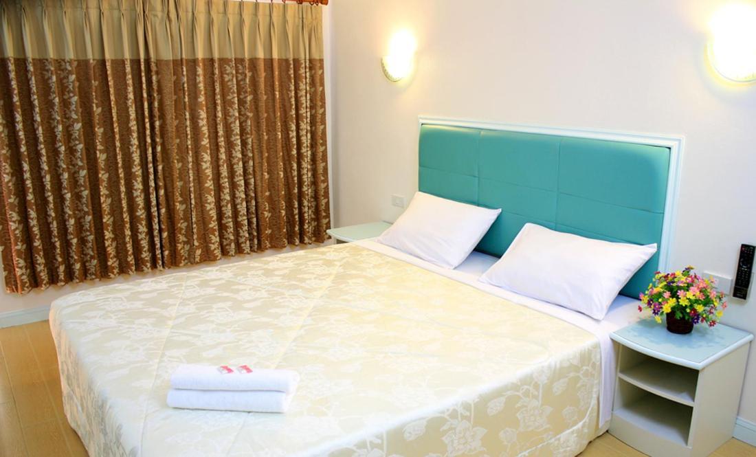 P.A. Ville Hotel Nakhon Sawan Extérieur photo