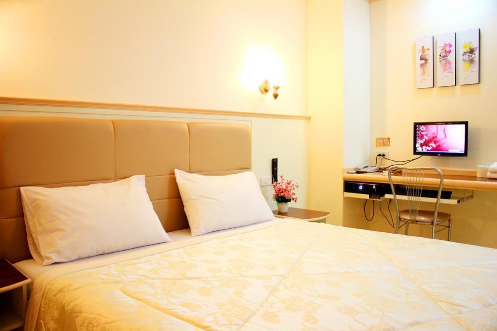 P.A. Ville Hotel Nakhon Sawan Extérieur photo